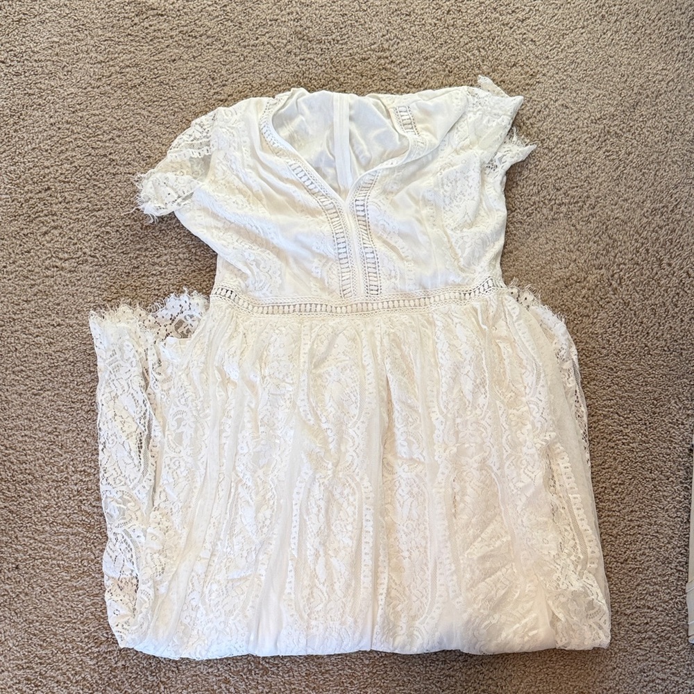 Elegant White Lace Dress